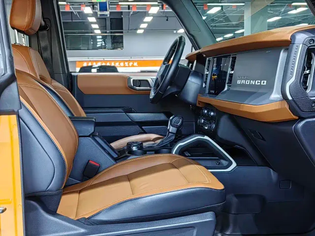 Ford Bronco — Фото автомобиля 22