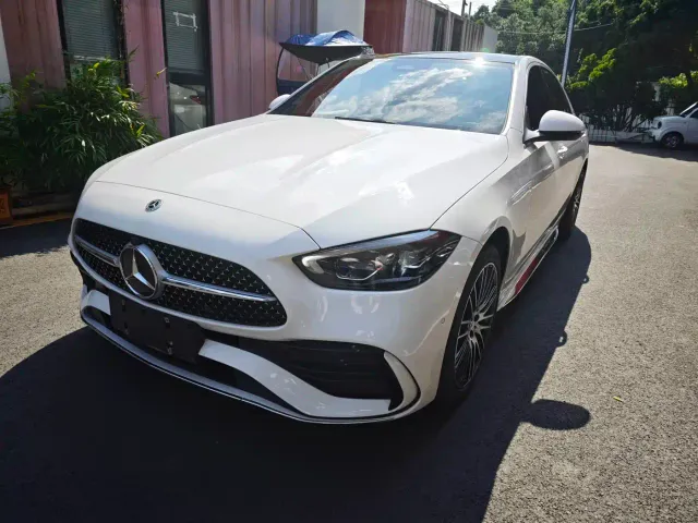 Фотография автомобиля — Mercedes-Benz C-Class