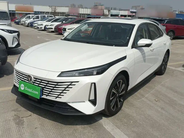 Фотография автомобиля — Changan Eado