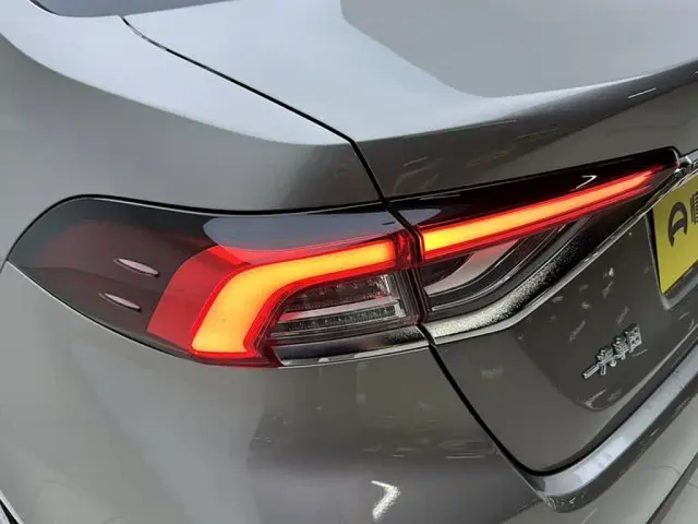 Toyota Corolla — Фото автомобиля 13