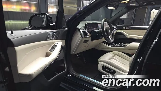 BMW X5 xDrive 40i M Sport — Фото автомобиля 9
