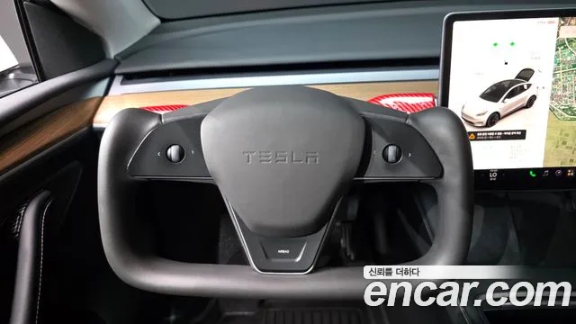 Tesla Model Y — Фото автомобиля 22