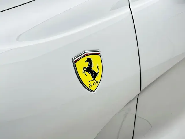 Ferrari 812 — Фото автомобиля 19