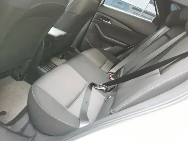 Mazda CX-30 EV — Фото автомобиля 16