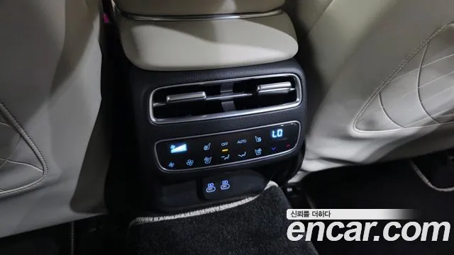 Genesis GV70 2.5T Бензин AWD — Фото автомобиля 19