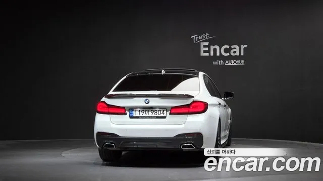 BMW 5 Series G30 — Фото автомобиля 4