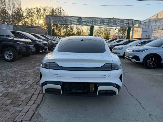 Xiaomi SU7 — Фото автомобиля 5
