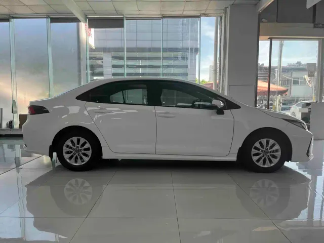 Toyota Corolla — Фото автомобиля 4