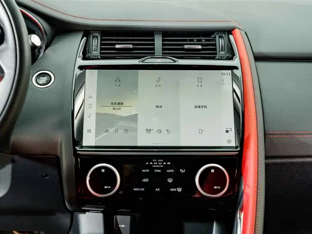 Jaguar E-PACE — Фото автомобиля 13