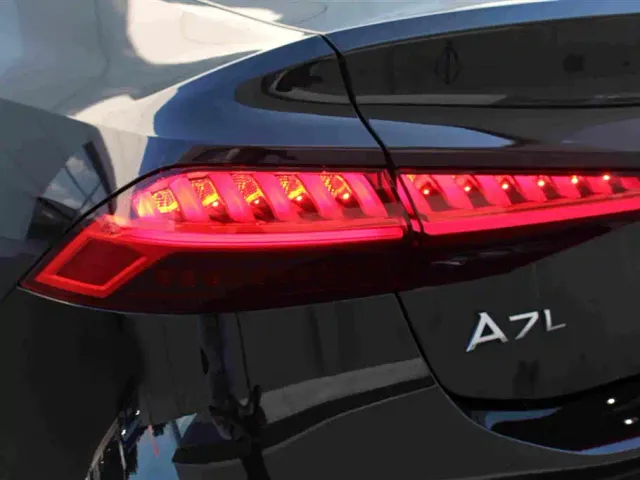 Audi A7L — Фото автомобиля 14