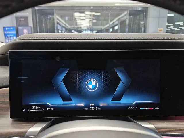 BMW 7 Series — Фото автомобиля 9