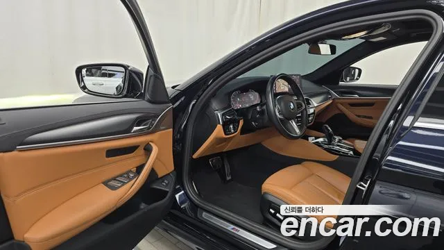 BMW 5 Series G30 — Фото автомобиля 15