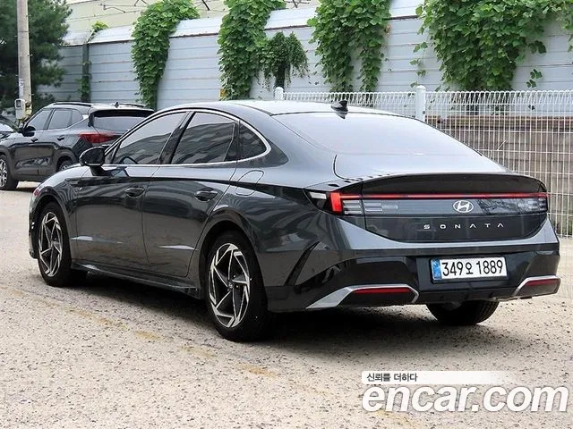 Hyundai Sonata Sonata Edge(DN8) 2.0 LPG(для маломобильных пассажиров) — Фото автомобиля 3