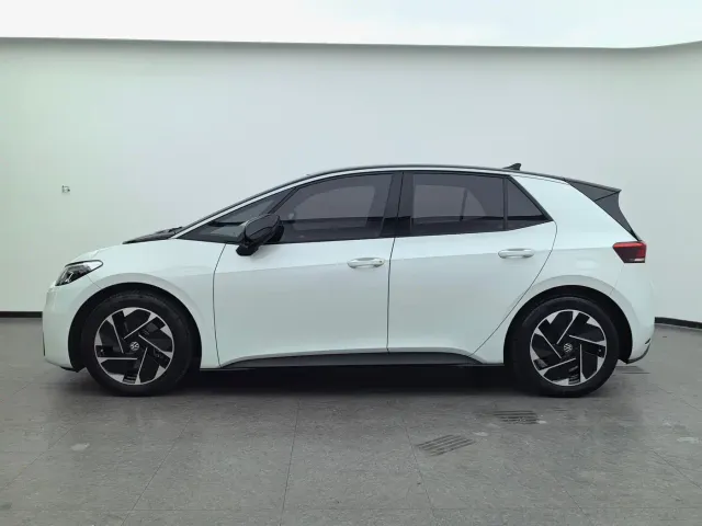 Volkswagen ID.3 — Фото автомобиля 9