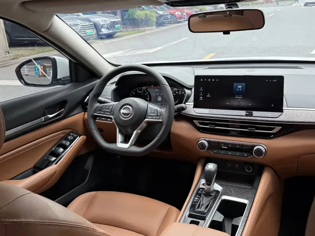 Nissan Teana — Фото автомобиля 13