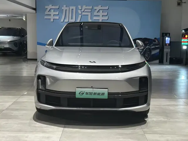 Li Auto Li Auto L7 2023 Pro — Фото автомобиля 2