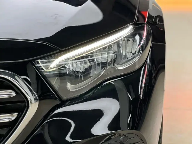 Mercedes-Benz E-Class — Фото автомобиля 16