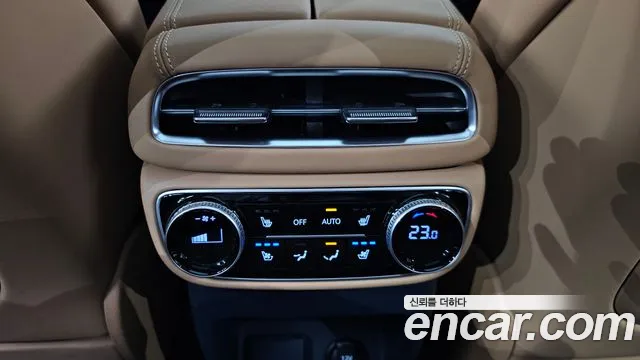 Genesis GV80 2.5T Бензин AWD — Фото автомобиля 19