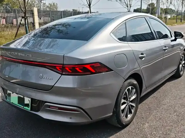 BYD Qin PLUS — Фото автомобиля 4