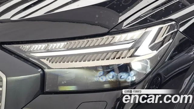 Audi Q4 e-tron — Фото автомобиля 16