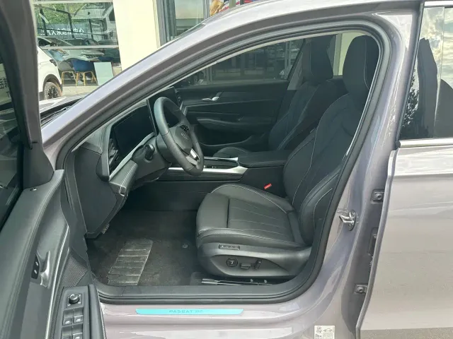 Volkswagen Passat — Фото автомобиля 9