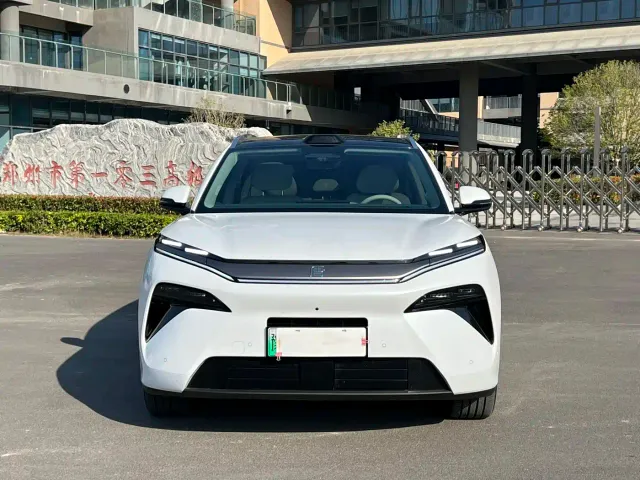 BYD Tang L — Фото автомобиля 2