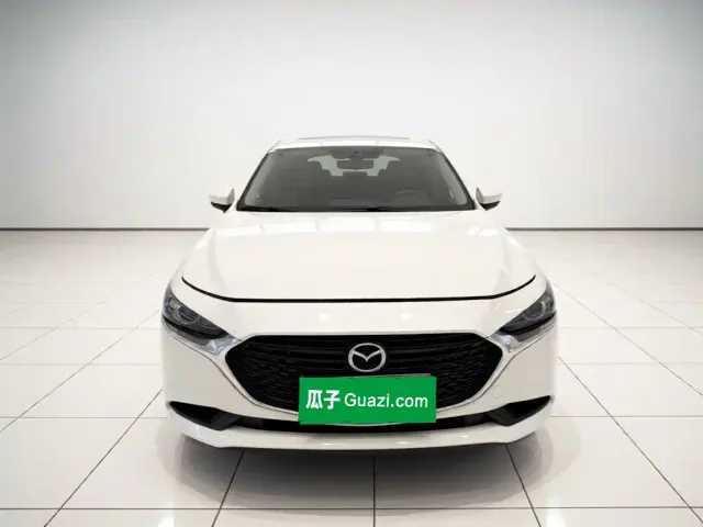 Mazda Axela — Фото автомобиля 22