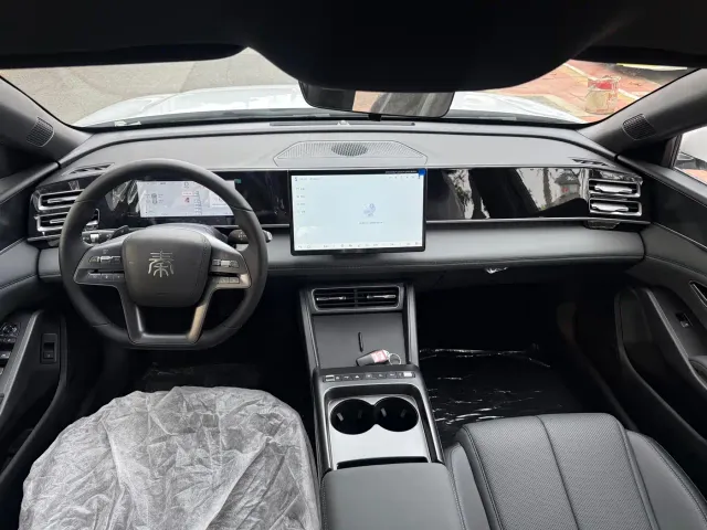 BYD Qin L — Фото автомобиля 4