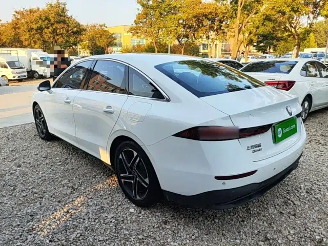 Roewe D7 — Фото автомобиля 4