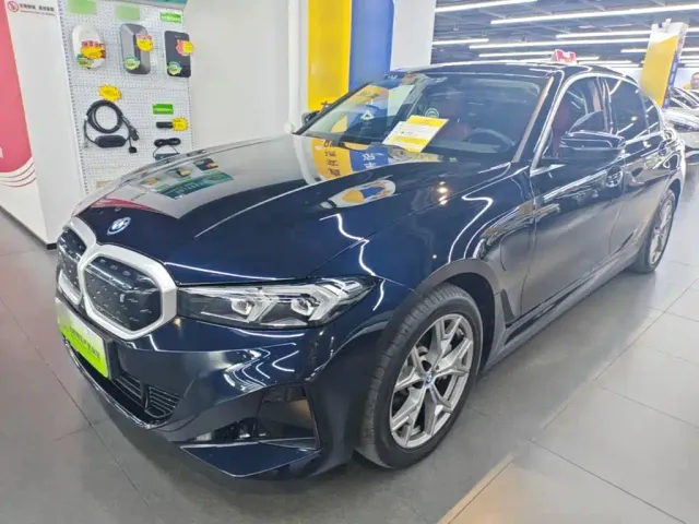 Фотография автомобиля — BMW i3