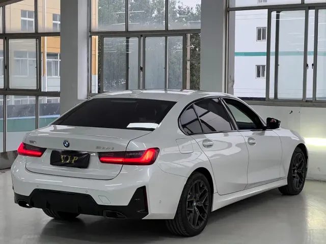 BMW 3 Series — Фото автомобиля 9