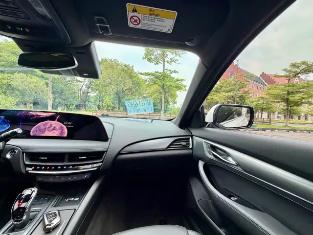 Cadillac CT5 — Фото автомобиля 15