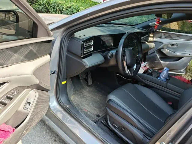 BYD Qin L — Фото автомобиля 12
