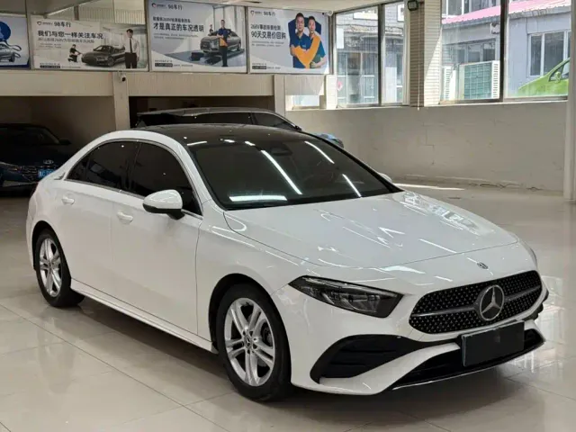Mercedes-Benz A-Class — Фото автомобиля 3