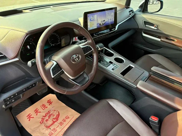 Toyota Granvia — Фото автомобиля 7
