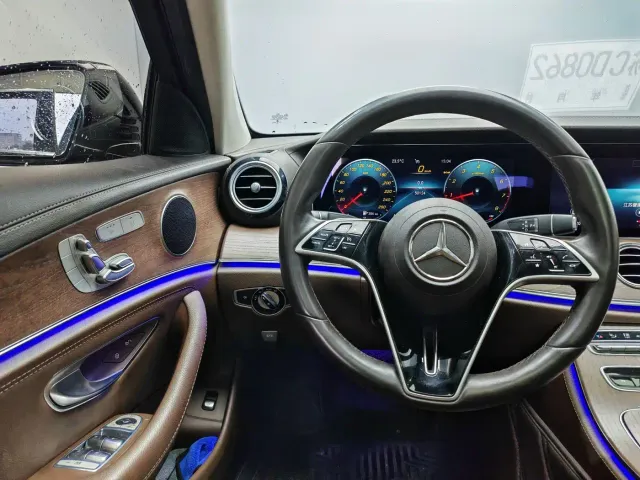 Mercedes-Benz E-Class — Фото автомобиля 9