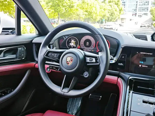 Porsche Panamera — Фото автомобиля 9
