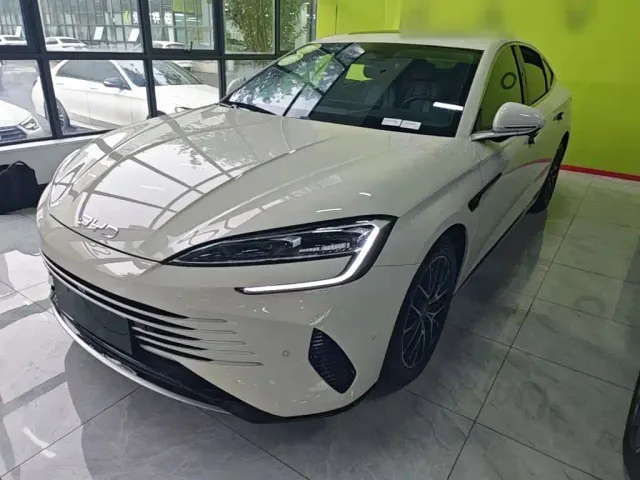 Фотография автомобиля — BYD Seal 07 DM-i