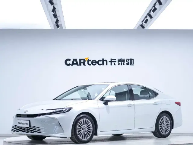 Фотография автомобиля — Toyota Camry
