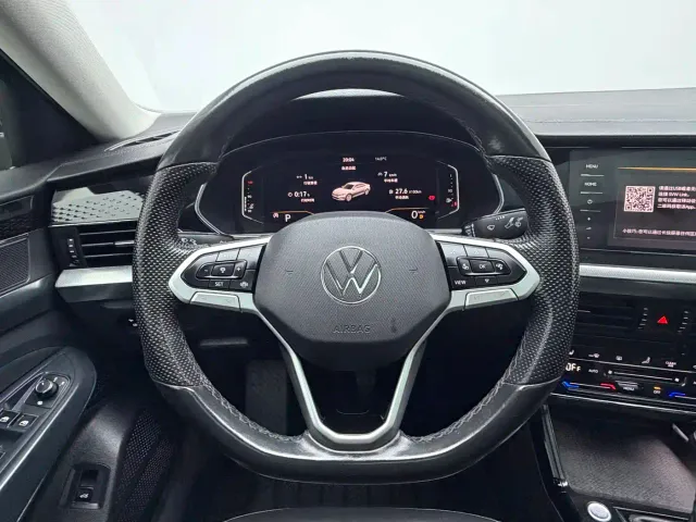 Volkswagen Passat — Фото автомобиля 15