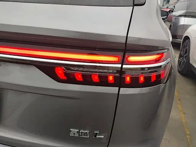 Geely Xingyue L — Фото автомобиля 7
