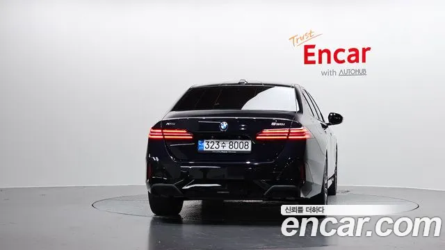 BMW 5-Series 5 серия (G60) 530i xDrive M Sport — Фото автомобиля 4