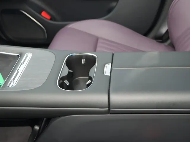 Xiaomi SU7 — Фото автомобиля 10