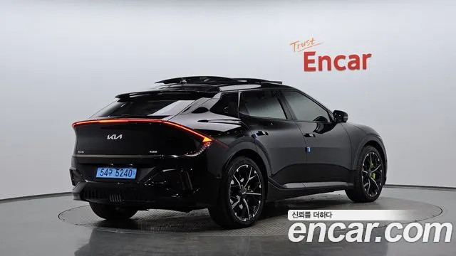 Kia EV6 — Фото автомобиля 2