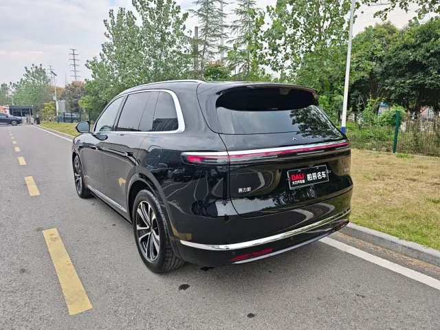 Aito M7 — Фото автомобиля 3