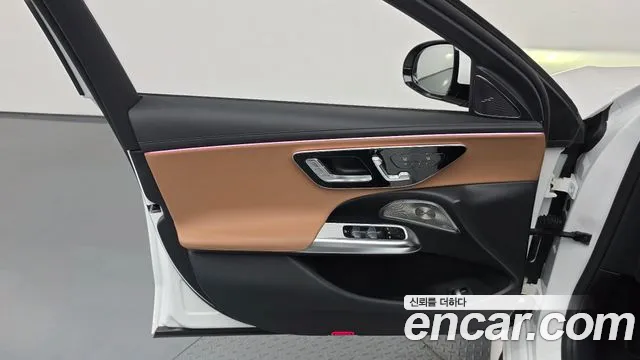 Mercedes-Benz E-Class — Фото автомобиля 13
