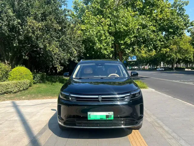 Aito M7 — Фото автомобиля 2