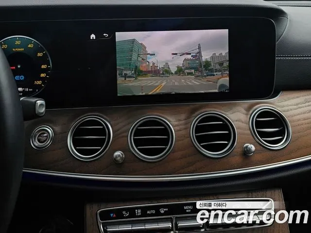 Mercedes-Benz E-Class W213 — Фото автомобиля 12