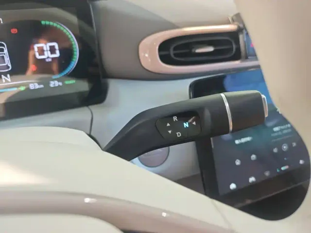 Leapmotor T03 — Фото автомобиля 13