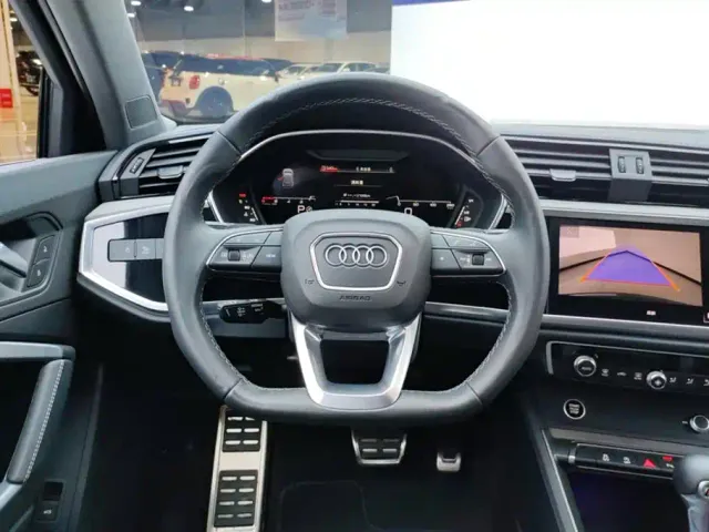 Audi Q3 — Фото автомобиля 15
